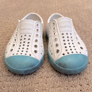 Native Jefferson size C5 white and blue